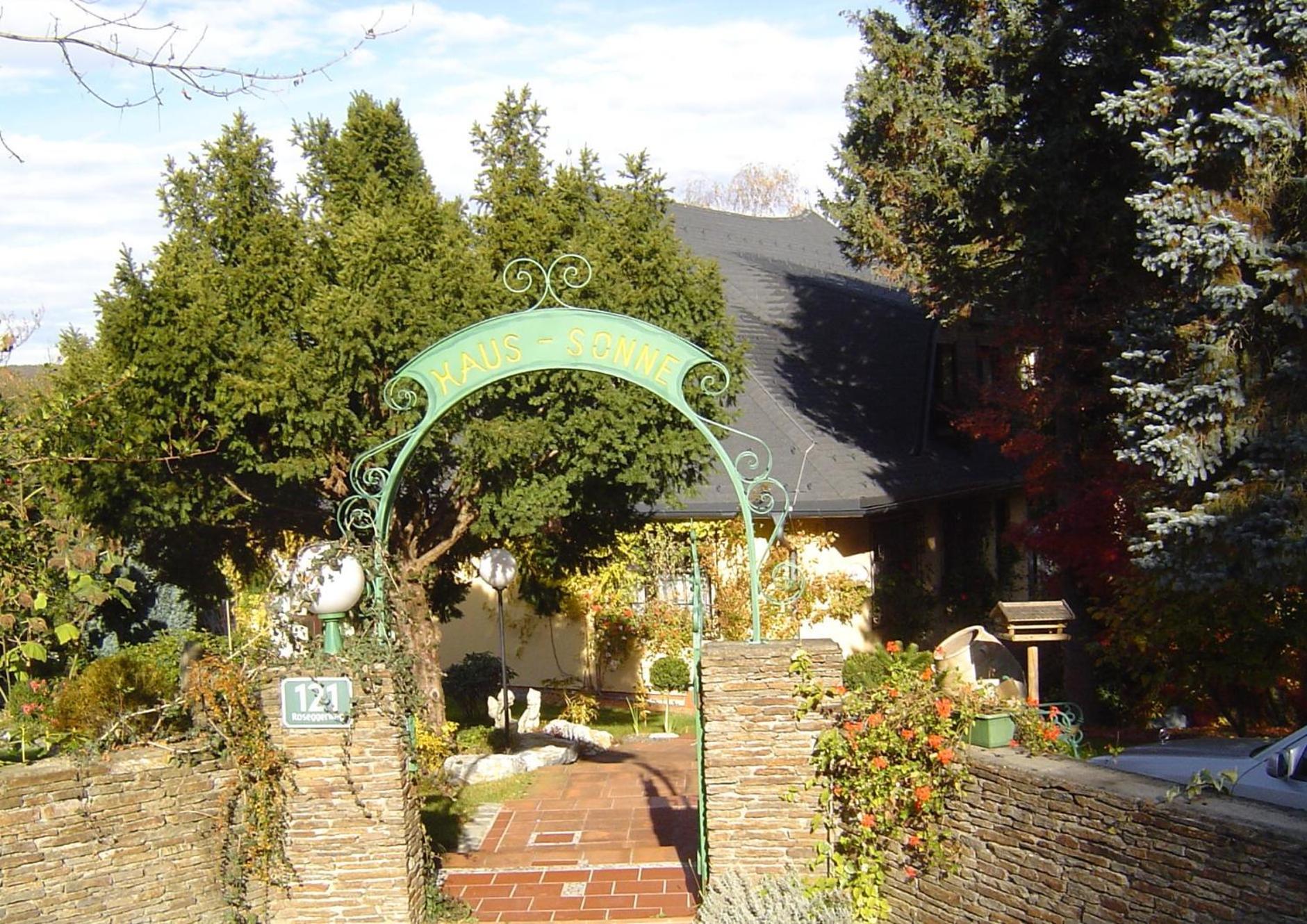 Hotel Restaurant - Hauserl Im Wald Graz Exterior photo