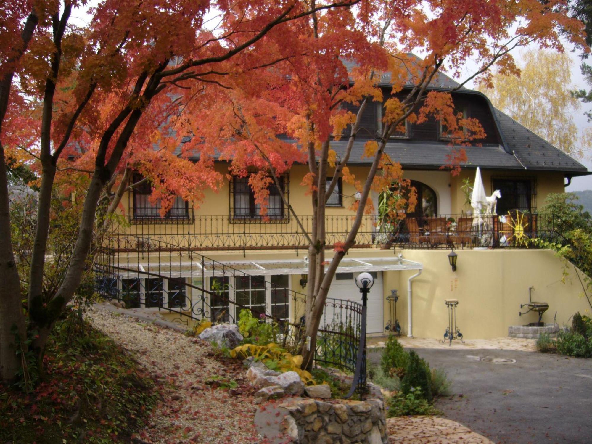 Hotel Restaurant - Hauserl Im Wald Graz Exterior photo